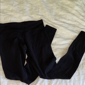 Lululemon black leggings size 6
